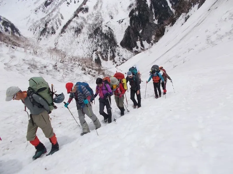 この急坂を登れば涸沢です
