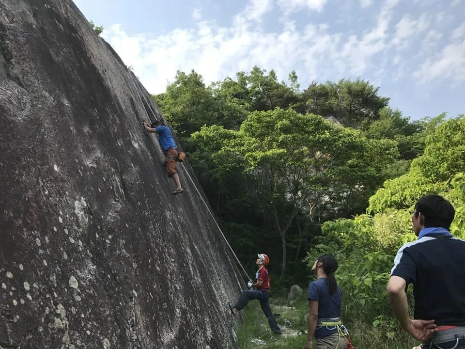 古法華の岩場でトレーニング