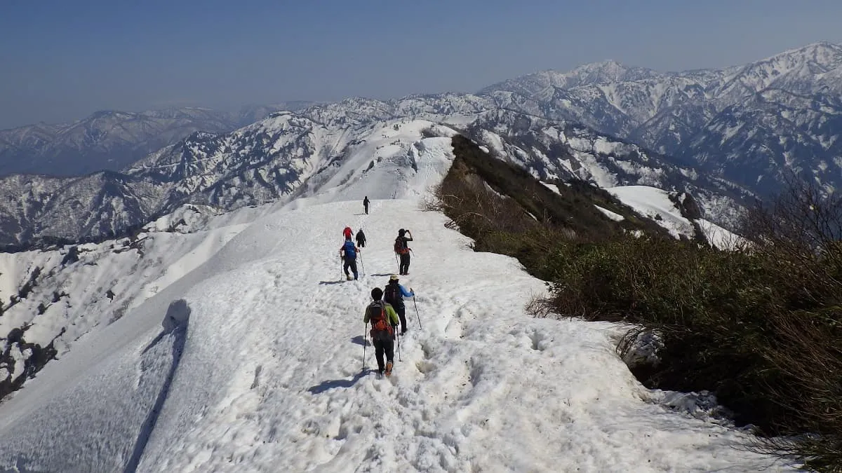 名も知らない山々を眺めながらの登山です