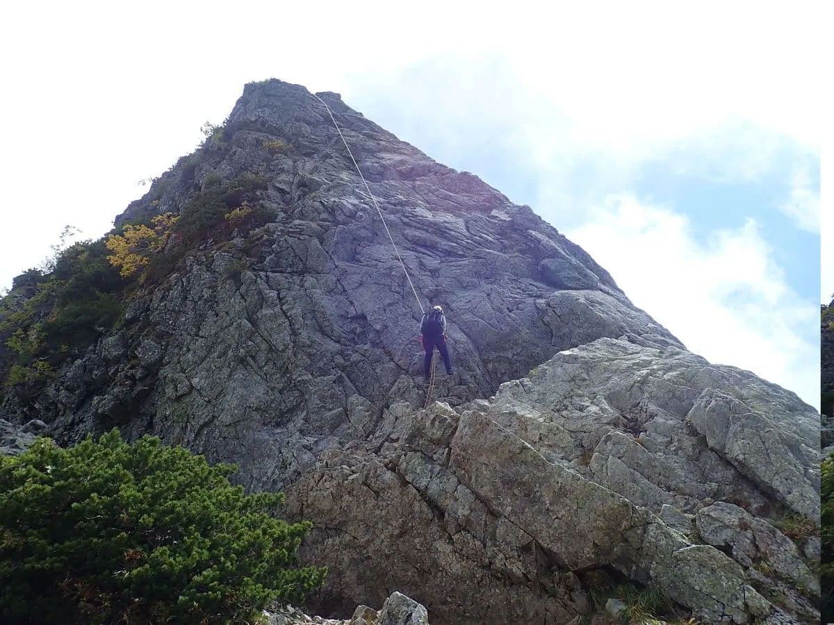II峰から懸垂下降中