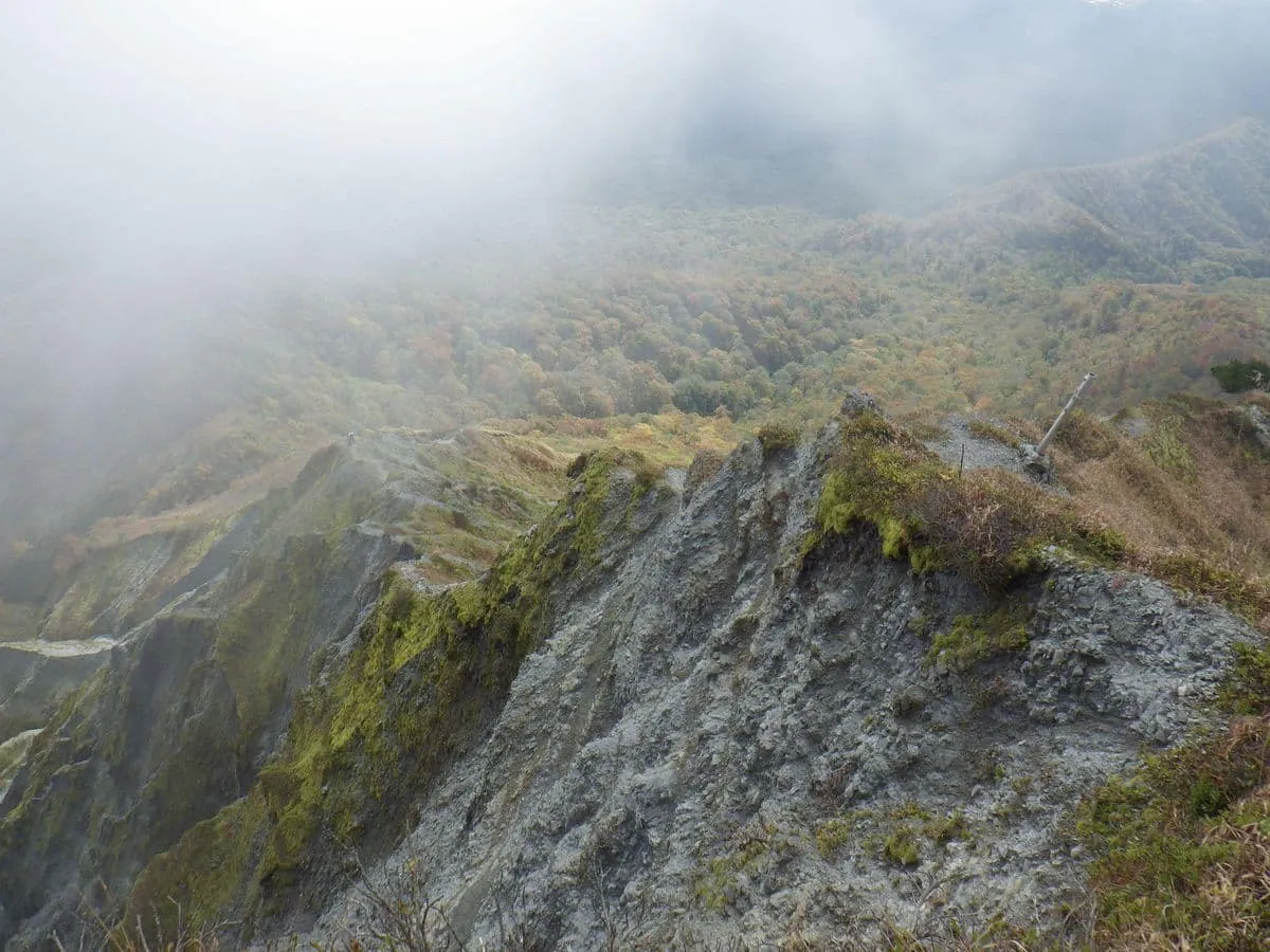 キリン峠を望む