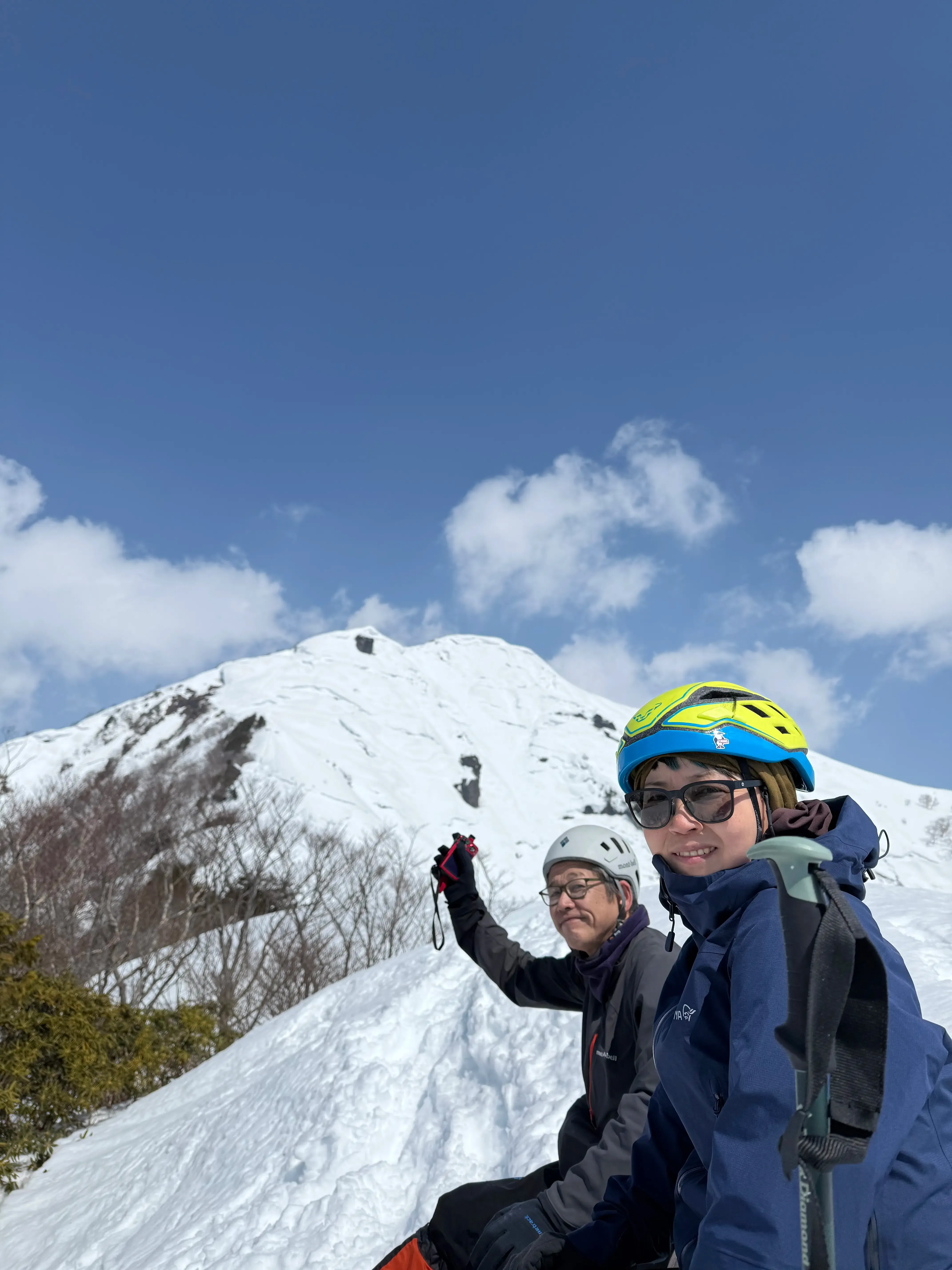 松ノ木沢の頭から山頂を望む